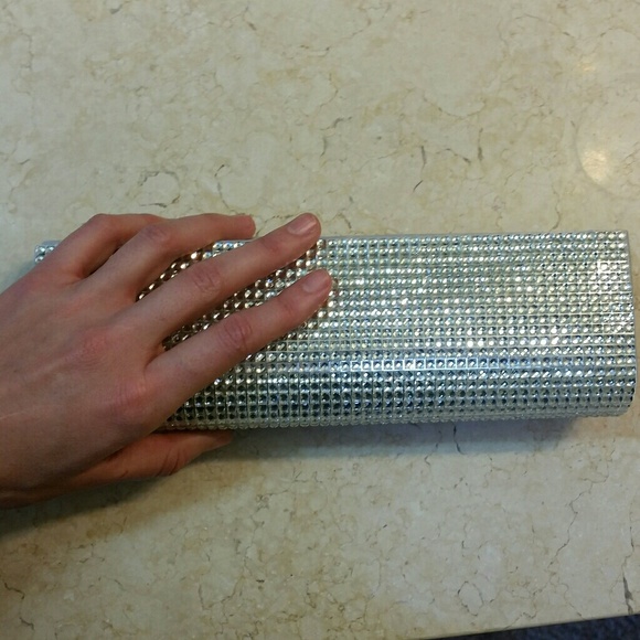 Sparkling silver clutch - Picture 2 of 4